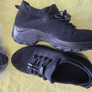 Black Men's Athletic Shoes